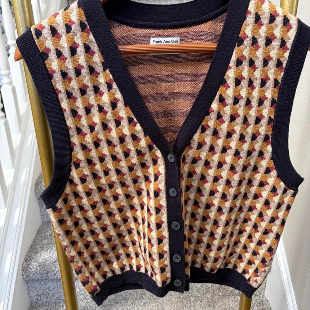 Frank and Oak sweater vest Collegiate, academia preppy BoHo